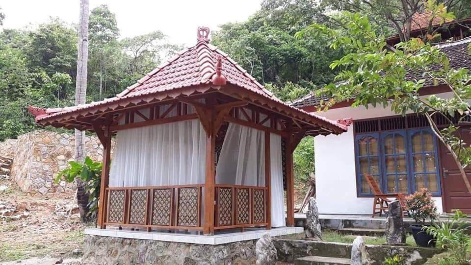 Alam Kita Hotel Karimunjawa Eksteriør billede
