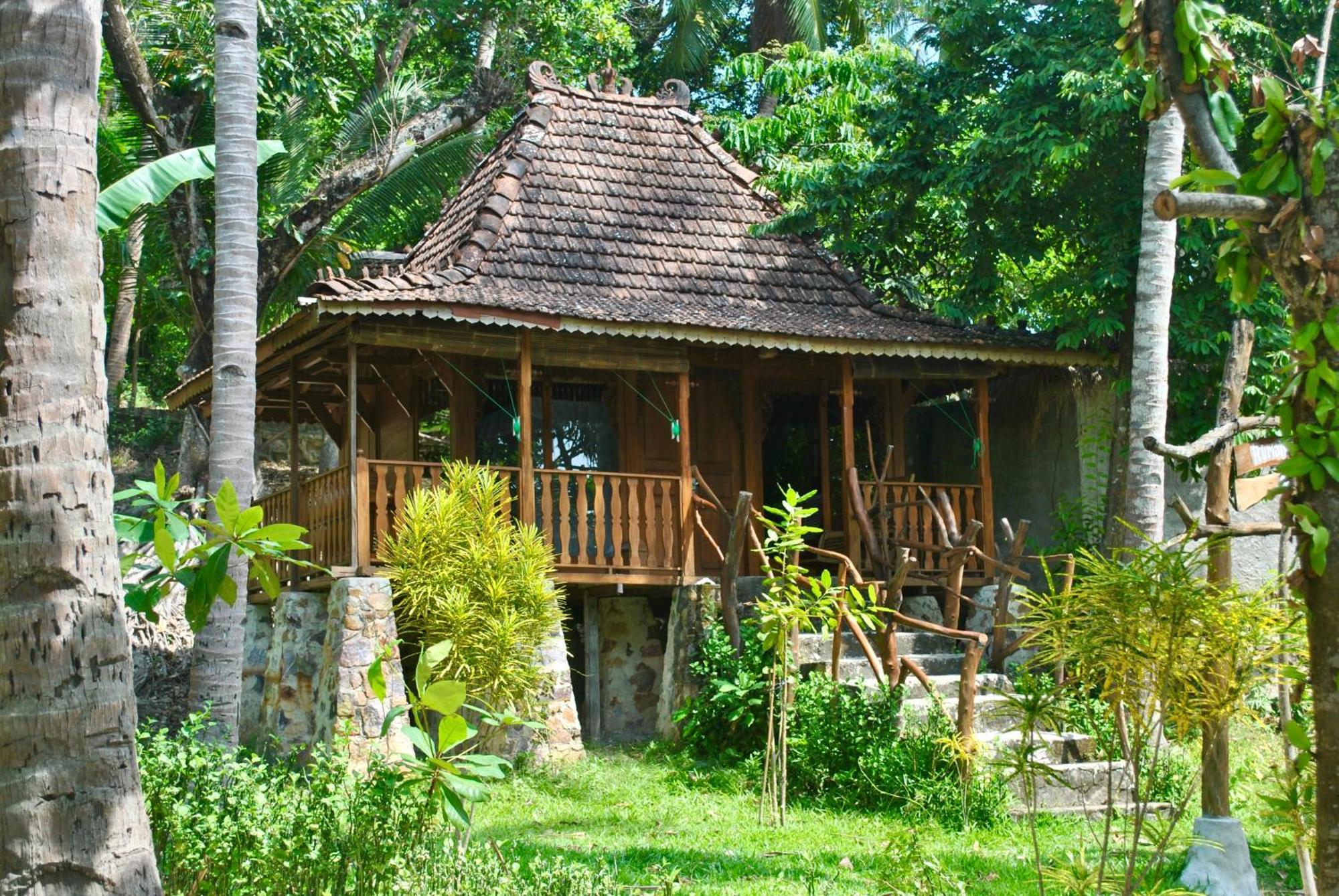 Alam Kita Hotel Karimunjawa Eksteriør billede