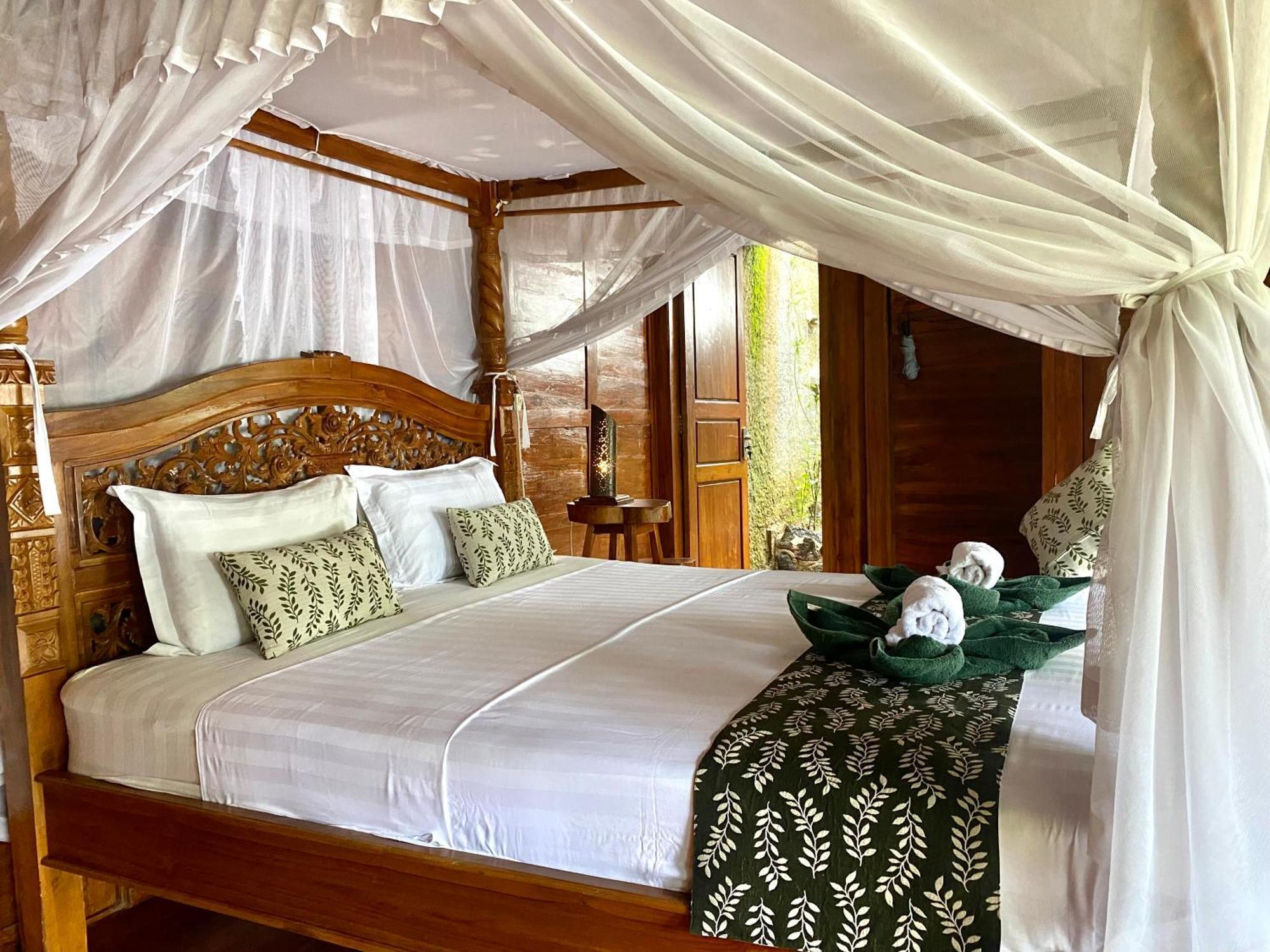 Alam Kita Hotel Karimunjawa Eksteriør billede