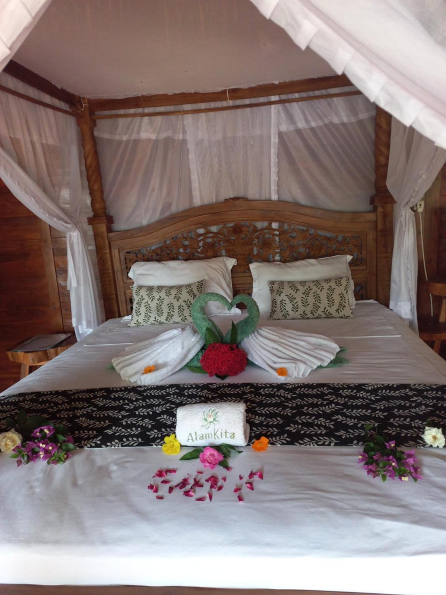 Alam Kita Hotel Karimunjawa Eksteriør billede