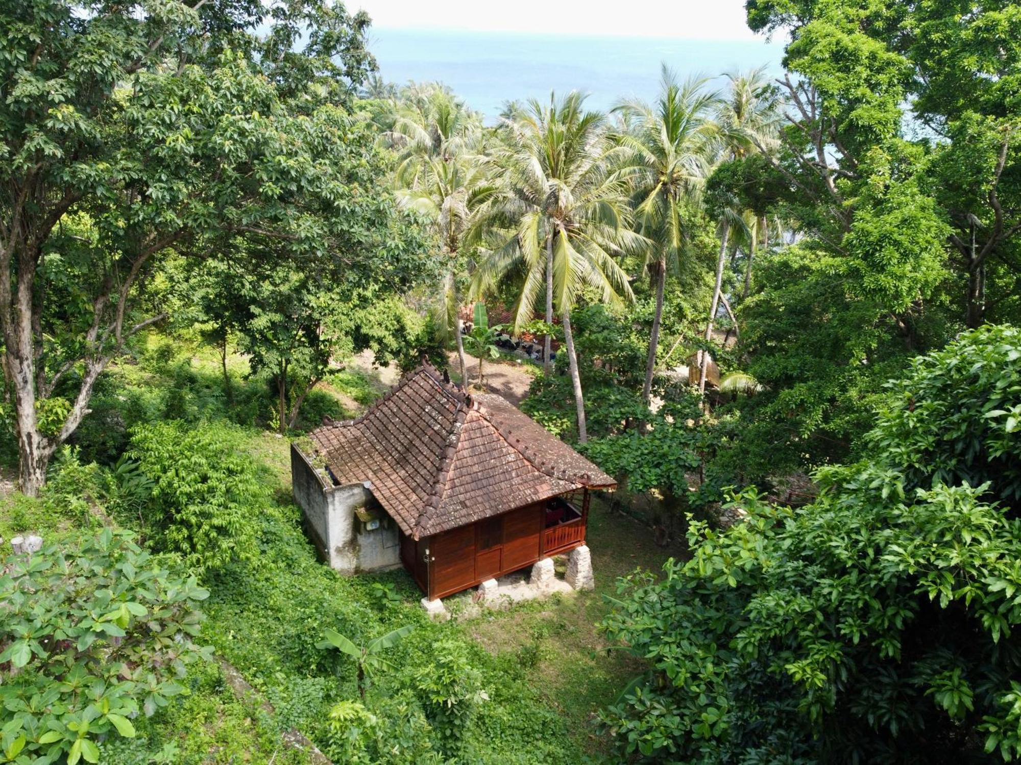 Alam Kita Hotel Karimunjawa Eksteriør billede
